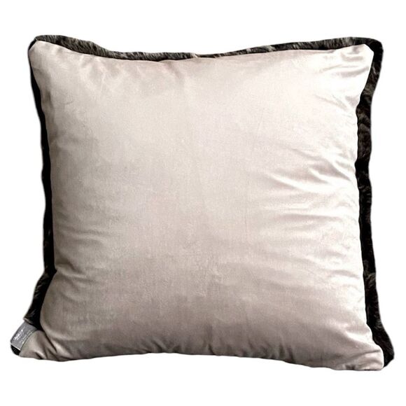 NWOT NEW Four (4) Aviva Stanoff Black/Brown Faux Fur Luxury Designer Pillows - Picture 7 of 11